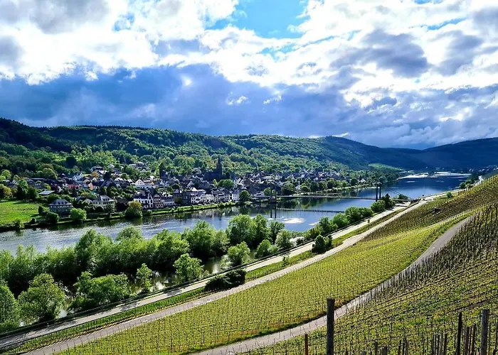 Sonnenufer & Moselwein Ii *